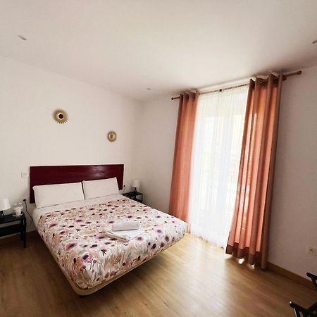 Hostal Abaaly Madrid Exteriör bild