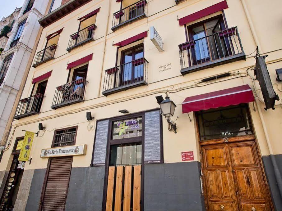 Hostal Abaaly Madrid Exteriör bild