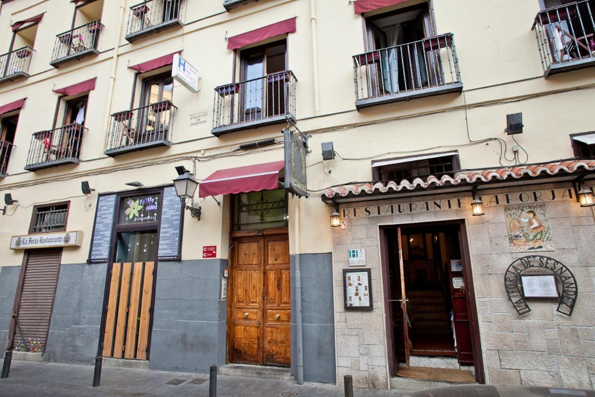 Hostal Abaaly Madrid Exteriör bild